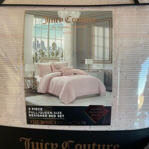 Juicy Couture Sequin Jacard Fabric Queen Size Comforter Set